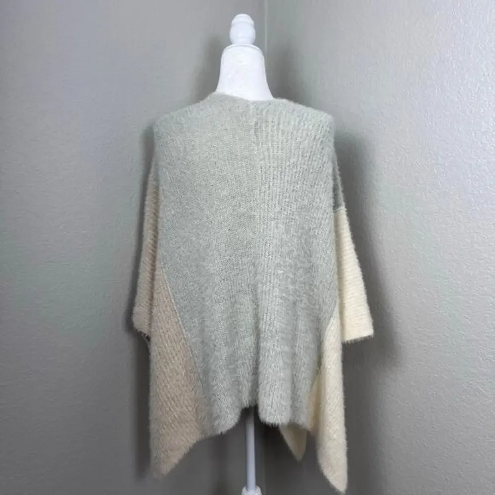 Saturday Sunday Cardigan Womens OS Neutral Cozycore Poncho Apres Ski Boho Chic - Picture 2 of 5